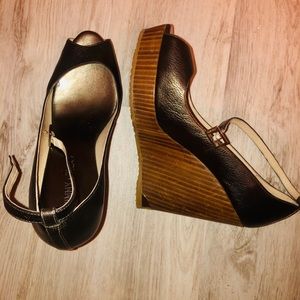Like New Jimmy Choo platforms shoe